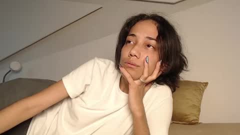 Snapshot of hot_little_bunny chatting on October 2025 09:32:02 PM Alana online show from October 2025 09:32:02 PM