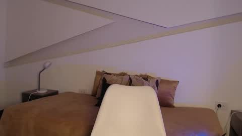 Snapshot of hot_little_bunny chatting on October 2025 09:03:02 PM Alana online show from October 2025 09:03:02 PM