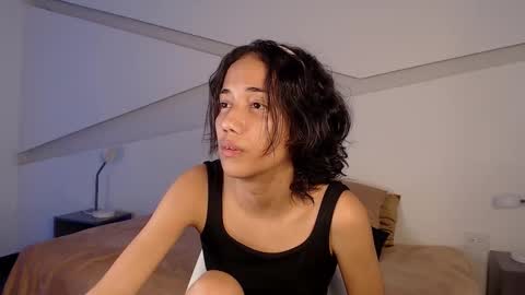 Snapshot of hot_little_bunny chatting on November 2025 09:48:01 PM Alana online show from November 2025 09:48:01 PM