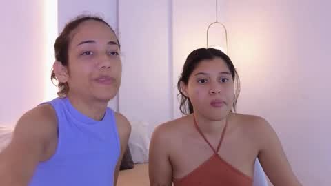 Snapshot of hot_little_bunny chatting on November 2025 09:25:01 PM Alana online show from November 2025 09:25:01 PM