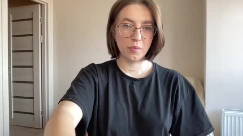 Lina online show from December 2024 10:30:01 AM