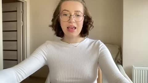 Lina online show from December 2024 10:23:02 AM