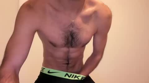 hot_men_athlete online show from January 2026 09:55:02 AM
