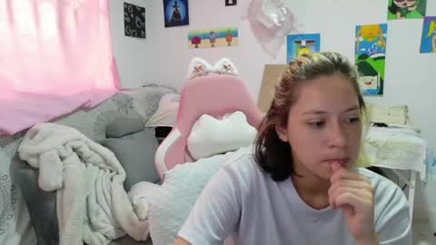 Mia online show from May 2026 04:15:02 PM