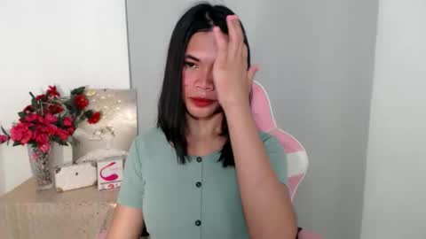 Snapshot of hot_pauline chatting on May 2026 03:11:01 PM hot_pauline online show from May 2026 03:11:01 PM