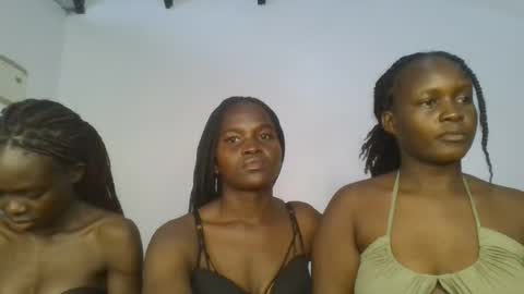 Snapshot of hot_petite12 chatting on June 2026 01:33:01 PM Petite online show from June 2026 01:33:01 PM