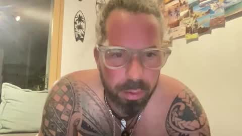 letmedoo2 online show from October 2025 05:37:01 PM