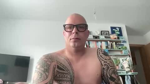 letmedoo2 online show from April 2026 06:49:01 AM