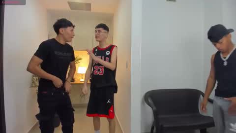 Vanesa Oliver and Andrew online show from October 2025 11:05:01 PM