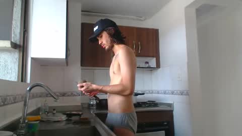 Hot Sharks   online show from February 2025 04:53:01 PM