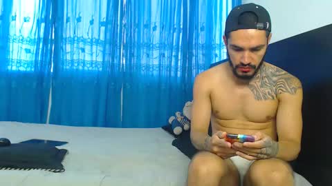 Hot Sharks   online show from September 2025 11:45:01 AM