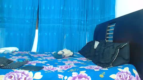 Hot Sharks   online show from October 2025 10:24:01 AM