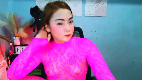 hot_xirene online show from June 2026 02:37:02 PM