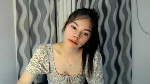 Snapshot of hot_yanna143 chatting on May 2026 06:59:01 PM Yanna online show from May 2026 06:59:01 PM