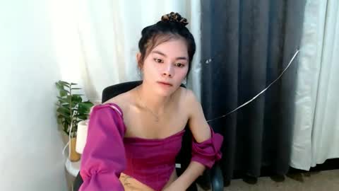 Snapshot of hot_yanna143 chatting on May 2026 01:53:01 PM Yanna online show from May 2026 01:53:01 PM