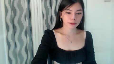Snapshot of hot_yanna143 chatting on May 2026 08:43:02 PM Yanna online show from May 2026 08:43:02 PM
