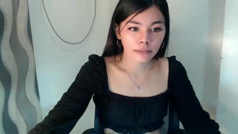 Snapshot of hot_yanna143 chatting on June 2026 09:27:01 PM Yanna online show from June 2026 09:27:01 PM