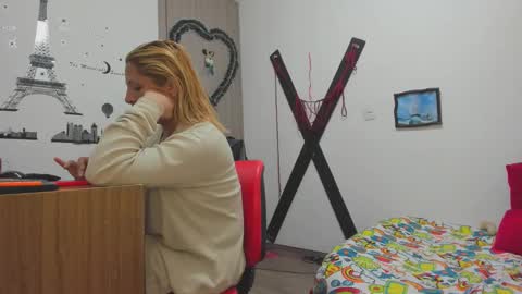 Snapshot of hotandfierylatinos chatting on February 2025 02:14:02 PM hotandfierylatinos online show from February 2025 02:14:02 PM