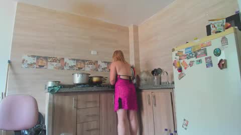 Snapshot of hotandfierylatinos chatting on March 2025 07:23:01 PM hotandfierylatinos online show from March 2025 07:23:01 PM