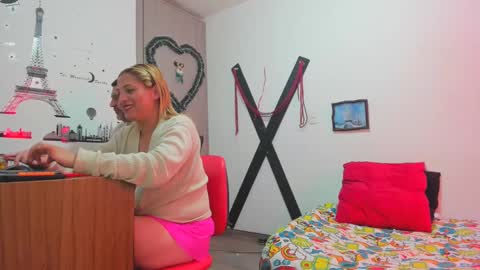 Snapshot of hotandfierylatinos chatting on March 2025 01:09:01 PM hotandfierylatinos online show from March 2025 01:09:01 PM