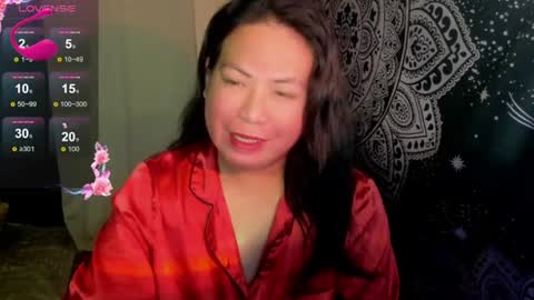 Snapshot of hotasian_mama chatting on July 2026 07:06:02 AM Grace online show from July 2026 07:06:02 AM