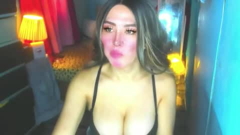 T A N Y A online show from October 2025 01:17:02 AM