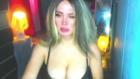 T A N Y A online show from October 2025 01:50:02 AM