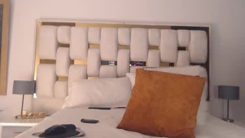 Bella Milf online show from October 2025 12:36:01 AM