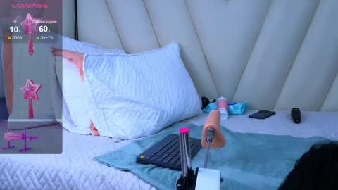 hotboy21_ online show from September 2025 04:05:02 AM