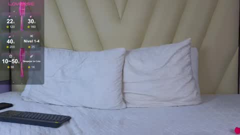 hotboy21_ online show from November 2025 04:57:02 AM