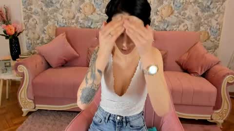 hotfallingdevil online show from February 2025 08:38:01 AM