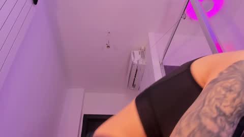 hotfallingdevil online show from February 2026 06:19:02 AM