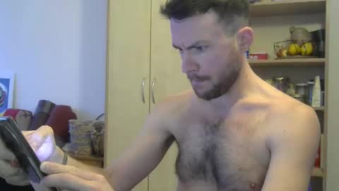 Le jardinier sexy online show from March 2026 05:28:01 PM