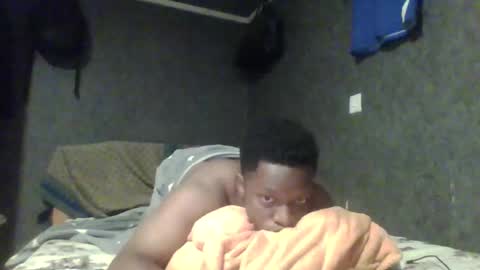 hotguyy001 online show from February 2025 01:21:02 AM