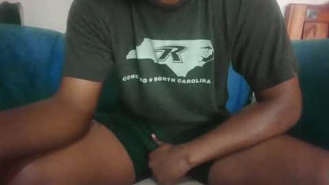 hotguyy001 online show from September 2025 05:56:01 AM