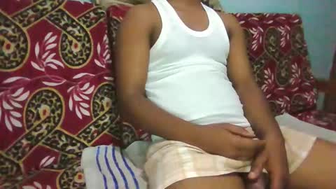 hotguyy001 online show from January 2026 02:15:01 AM