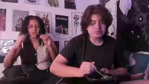 Sam and Nico online show from September 2025 02:39:02 PM