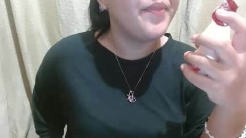 hotiemorenagurl18 online show from September 2025 06:25:02 AM