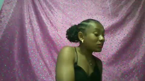 veronique online show from November 2025 02:57:02 PM