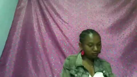 veronique online show from November 2025 04:51:01 PM