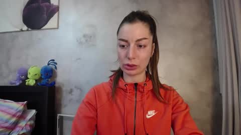 Lia   online show from February 2026 02:37:01 PM