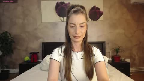 Snapshot of hotilia18 chatting on April 2026 05:16:01 PM Lia online show from April 2026 05:16:01 PM