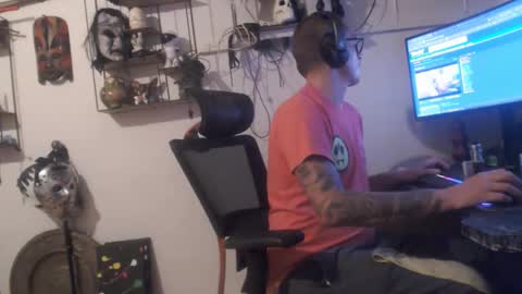 Snapshot of hotkinkytat chatting on November 2025 12:32:01 AM hotkinkytat online show from November 2025 12:32:01 AM