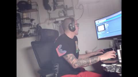 Snapshot of hotkinkytat chatting on December 2025 05:24:02 AM hotkinkytat online show from December 2025 05:24:02 AM