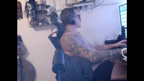 Snapshot of hotkinkytat chatting on February 2026 09:52:01 AM hotkinkytat online show from February 2026 09:52:01 AM