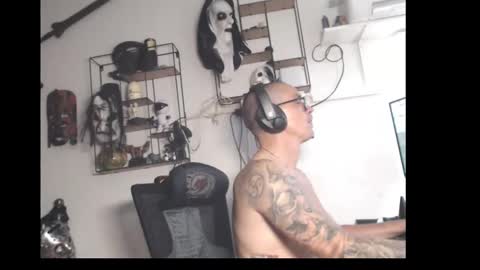 Snapshot of hotkinkytat chatting on April 2026 11:16:01 AM hotkinkytat online show from April 2026 11:16:01 AM