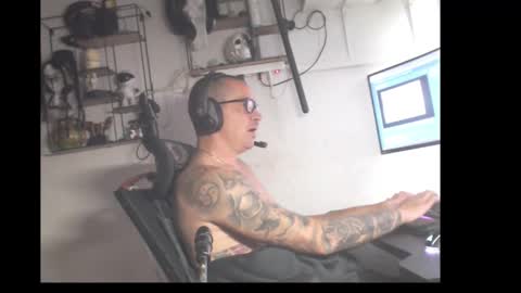 Snapshot of hotkinkytat chatting on April 2026 11:00:02 AM hotkinkytat online show from April 2026 11:00:02 AM