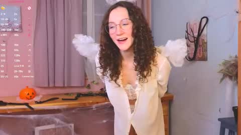 Allison  online show from October 2025 06:45:02 PM