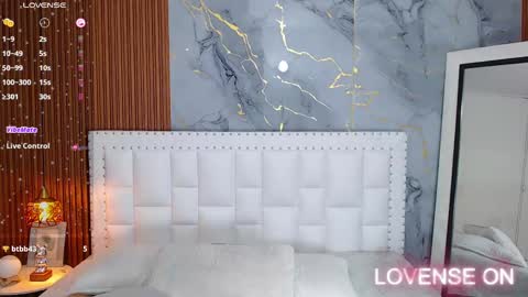 hotlittlechill online show from January 2025 02:11:01 PM