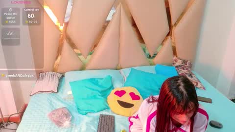 hotlittlechill online show from October 2025 07:25:02 PM